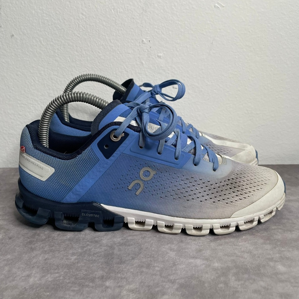 On Cloudflow Sneakers Womens 7.5 Blue White Running CloudTec 35.99233